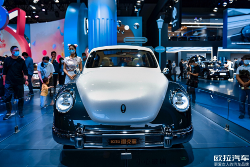 打造文艺女神范儿，欧拉朋克猫复古格调引爆成都车展