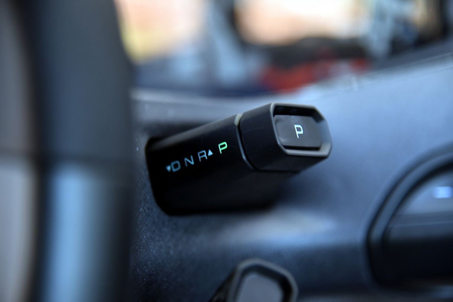 定位比MINI EV高/售价6.98万元起 实拍上汽通用五菱宝骏KiWi EV