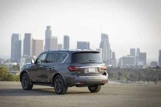 新知达人, 对标宝马X7 英菲尼迪QX80曝光 坚持V8信仰 配7AT