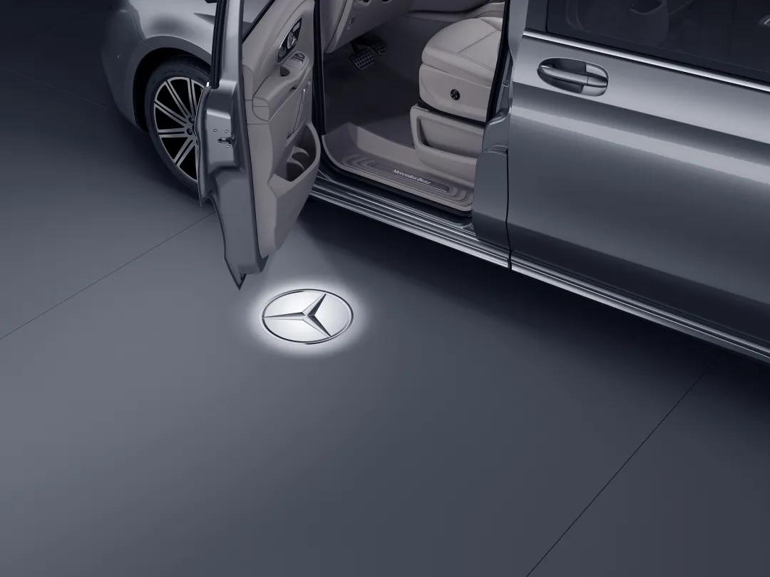 远程发动机启动2022款奔驰V260L 威霆  