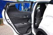 广汽丰田-C-HR双擎-2.0L E-CVT尊贵版