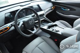 长安汽车-长安UNI-T-1.5T 运动版 旗舰型   ￥13.89