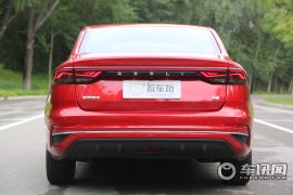 吉利汽车-帝豪-第4代 1.5L CVT旗舰型