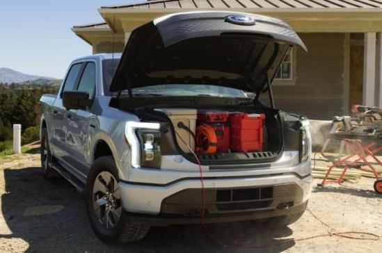 新知达人, 续航大约480公里 福特F-150闪电 四驱+最大563马力