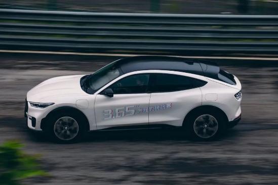 还看Model Y你就out了，这车外观更吸睛，关键是没有硬伤