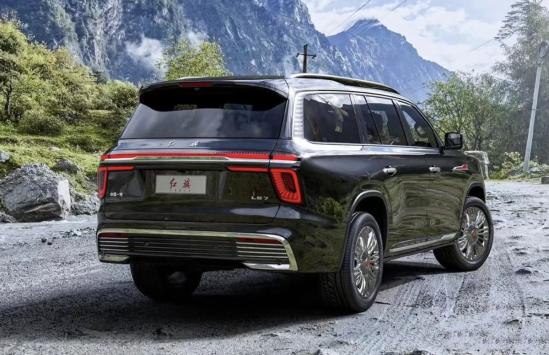 媲美全尺寸SUV 外加4.0T V8空气悬架 中国顶级SUV红旗LS7来了