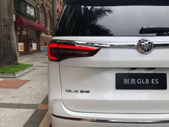 试驾别克GL8：开了几天，我终于知道它为什么能稳坐MPV市场第一了