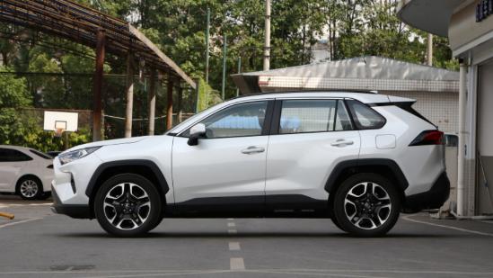 7千补贴优惠1万2老车主买丰田rav4荣放划算