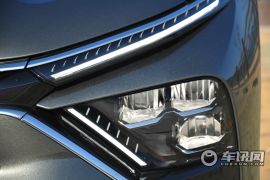 东风雪铁龙-凡尔赛C5 X-1.6T 耀不凡