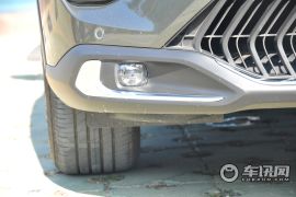 东风雪铁龙-凡尔赛C5 X-1.6T 耀不凡