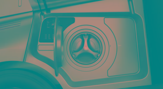 吉利发布高端新能源重卡，续航接近无限，厨房洗浴一应俱全