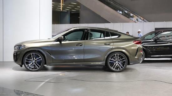 比轿跑SUV奥迪Q8更拉风，买新款宝马X6更划算？