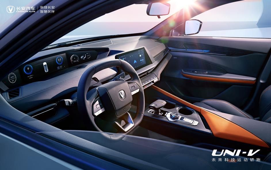 1.5T顶配预售13.49万元，长安UNI-V开启预售盲订