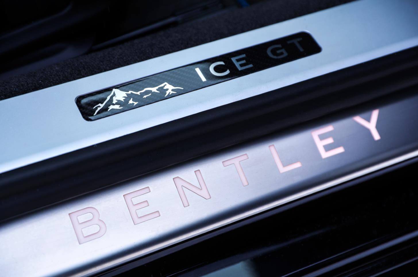 宾利品牌在华首次开启冰雪体验，Ice GT车型上演首秀