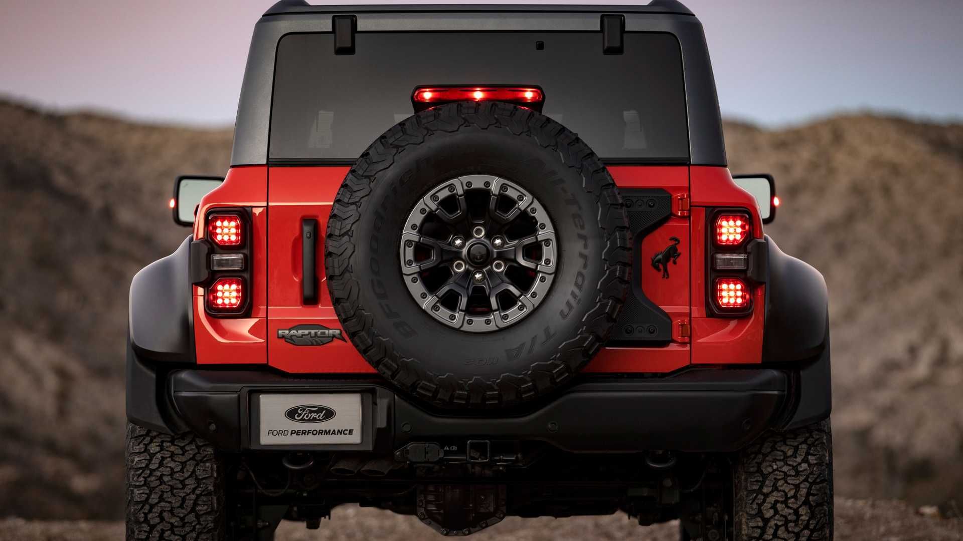 福特Bronco Raptor官图发布！极限越野大玩具，剑指Rubicon 392