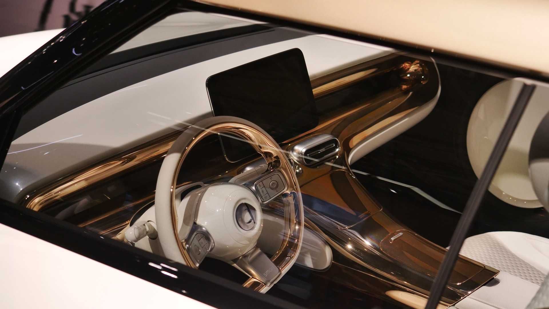 年轻人的新选择！smart精灵#1伪装车官图发布，将于今年国产上市