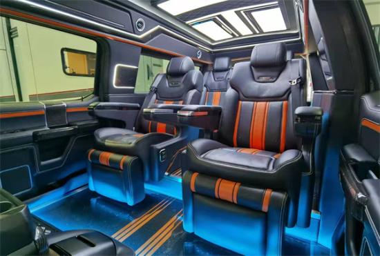 2022款福特F150勇猛者，四驱越野不在话下，豪华七座SUV