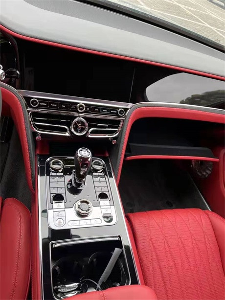 2022款宾利飞驰4.0V8高配欧规选配报价