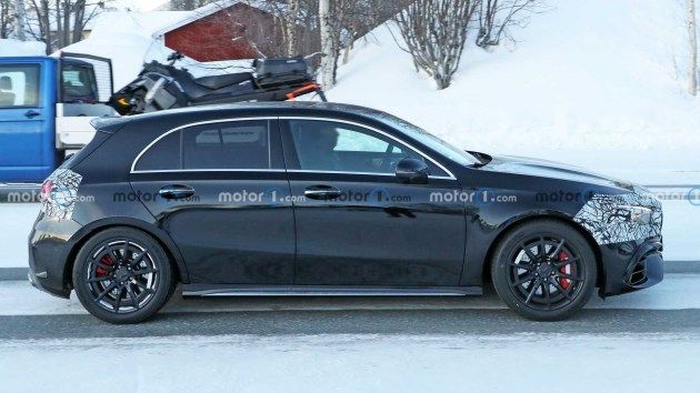 取消控制面板 新款AMG A 45内饰谍照曝光 