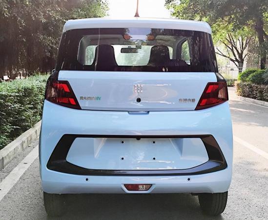 眼红宏光MINI EV，三款“大厂”低价小车来袭，谁能跟五菱抢市场？