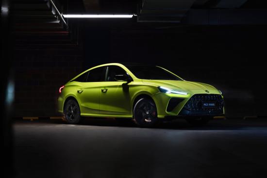 6.9秒破百、双边真四出尾排 MG5天蝎座预售10.29万起