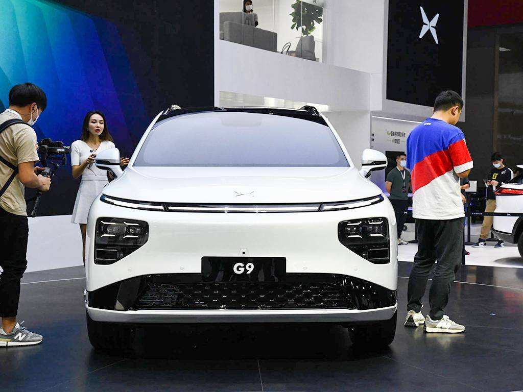 新势力“三大旗舰”来袭，叫价都超40万，却个个充满“争议”？