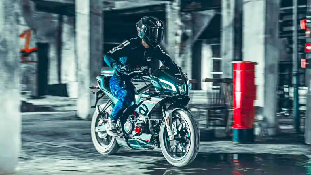 舒服小钢炮GPR250S发布，盘点实惠运动街车