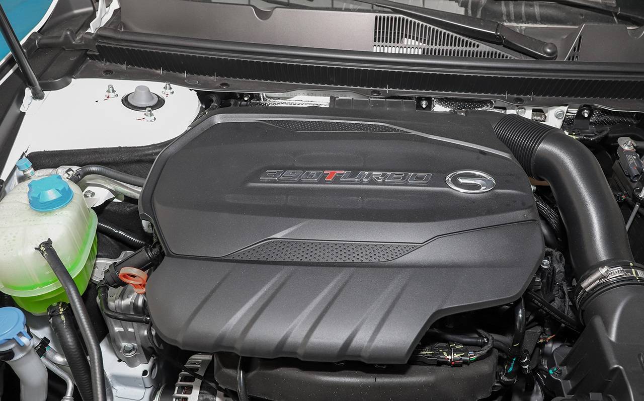 别只盯着蒙迪欧，这6款2.0T轿车15万也能买到，谁是性价比之王？