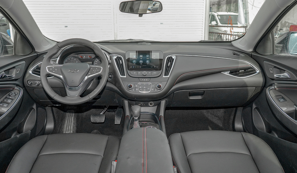 别只盯着蒙迪欧，这6款2.0T轿车15万也能买到，谁是性价比之王？