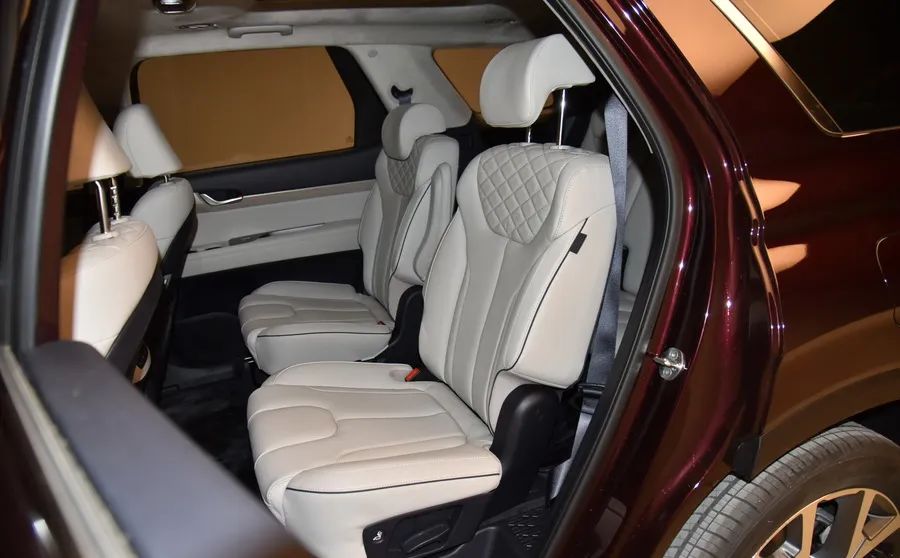 留住燃油车的尊严，3、40万买辆六缸车，你会爱上那种感觉