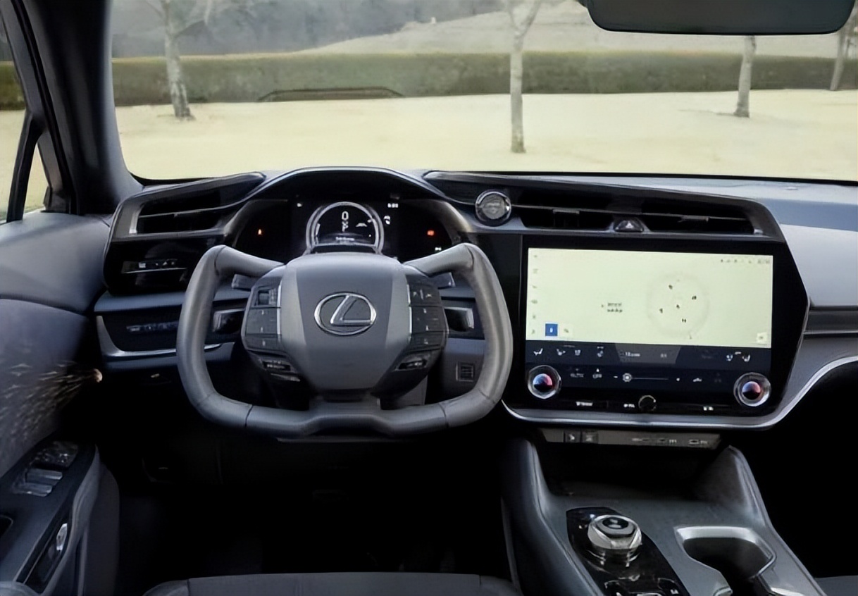 和丰田bZ4X同平台，配备赛车方向盘，纯电SUV雷克萨斯RZ发布