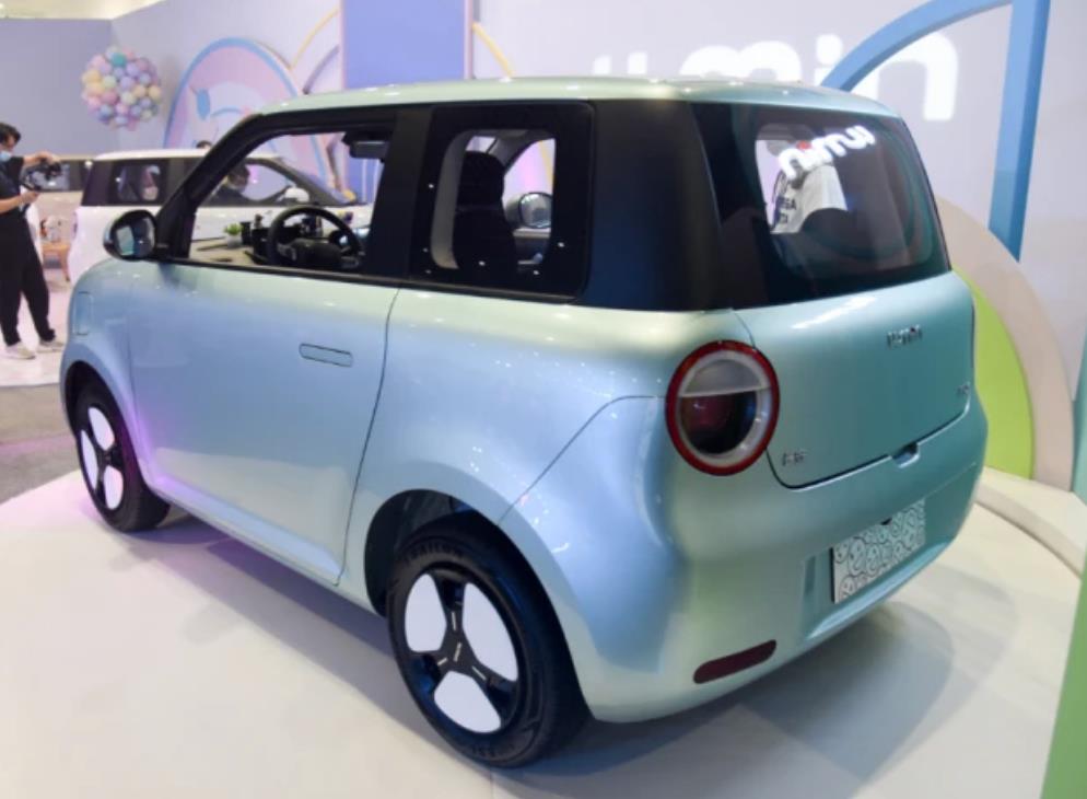 宏光MINI EV又一对手：长安LUMIN发布，配备10.25英寸中控屏
