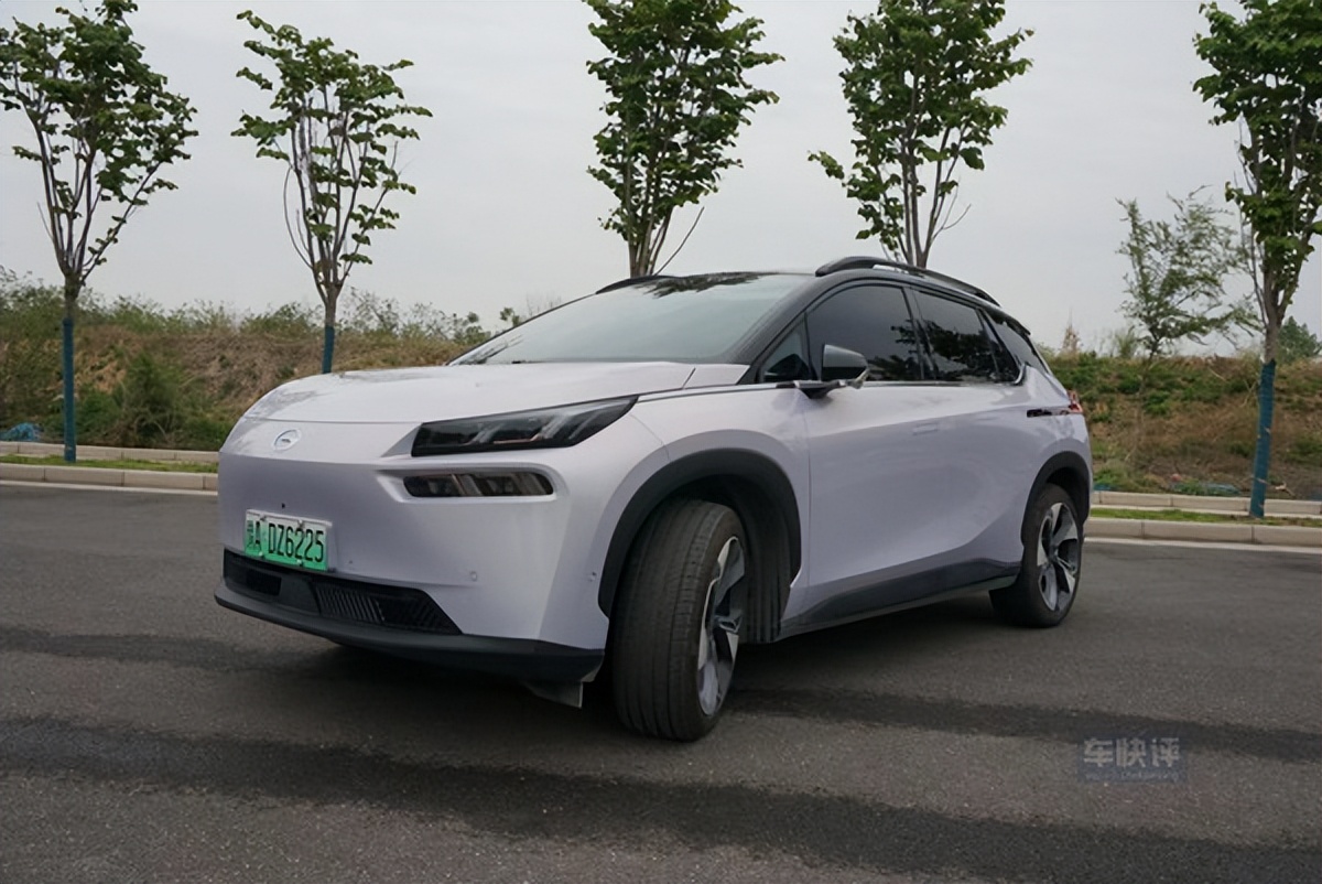 20多万元，买一辆纯电动AION V，会是一种什么样的驾驶体验？