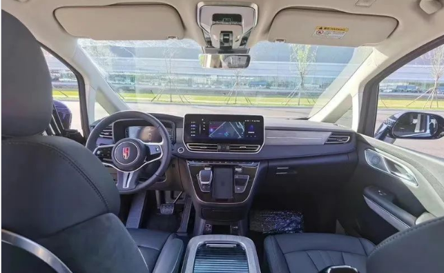 从新一代H5到全新MPV，一大波红旗新品来袭，45万年销目标有戏？