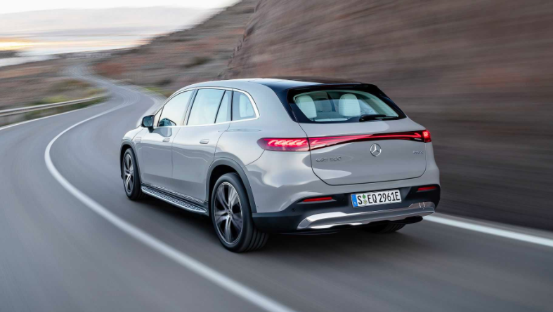 EQSSUV对比理想L9，同为大型SUV，奔驰被迎头赶上了？