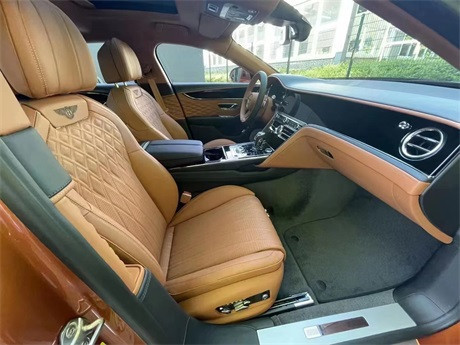 22款宾利飞驰欧版桔橙色可分期降价福利