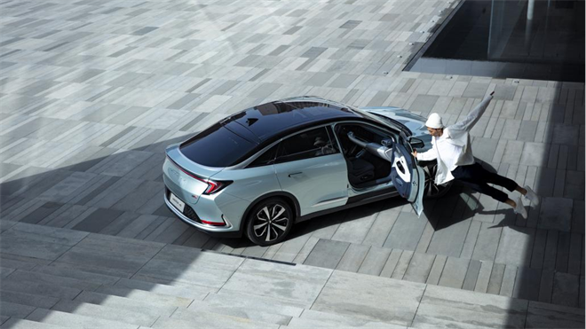 补贴后售价21.88万起 极狐阿尔法S 和阿尔法T 四款车型焕新上市