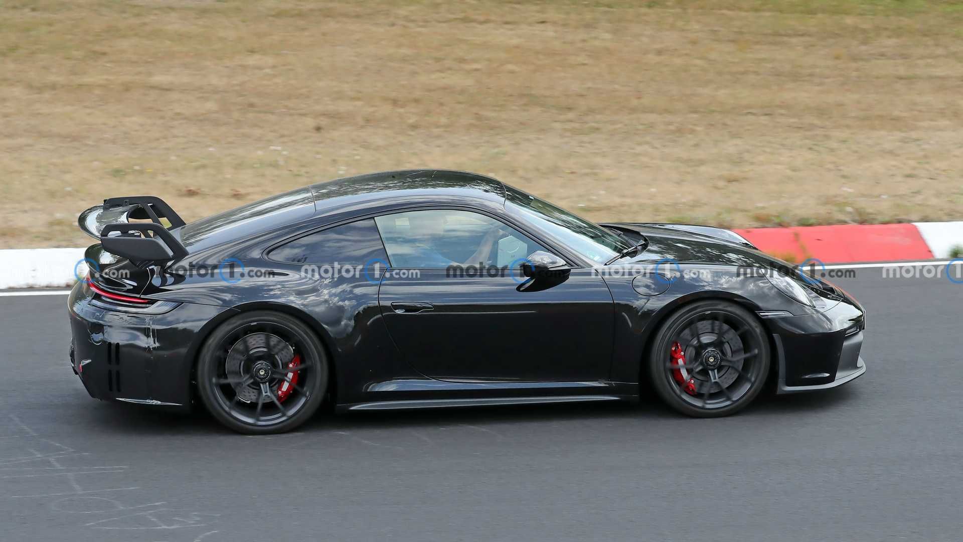 或搭载4.0升6缸自然吸气发动机 保时捷911 GT3最新谍照曝光 