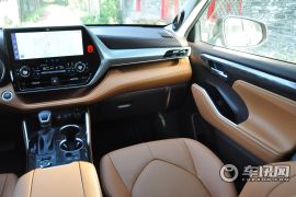 广汽丰田-汉兰达双擎-2.5L 四驱至尊版 7座