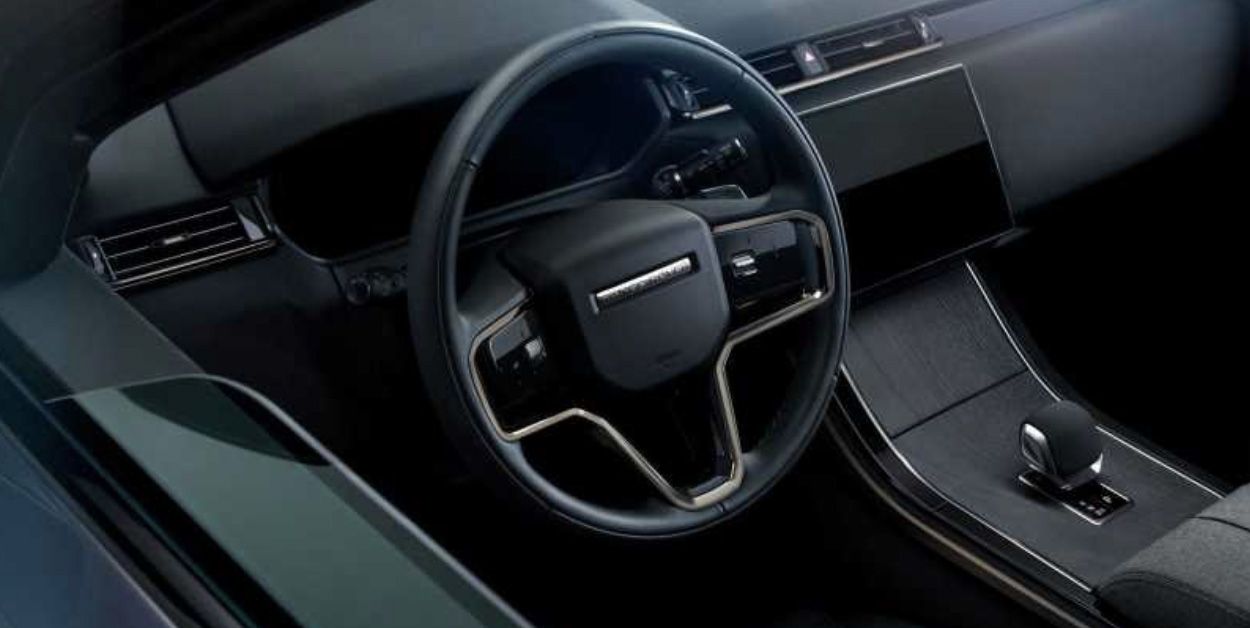 预售为56.8万元起 新款路虎揽胜星脉亮相上海车展