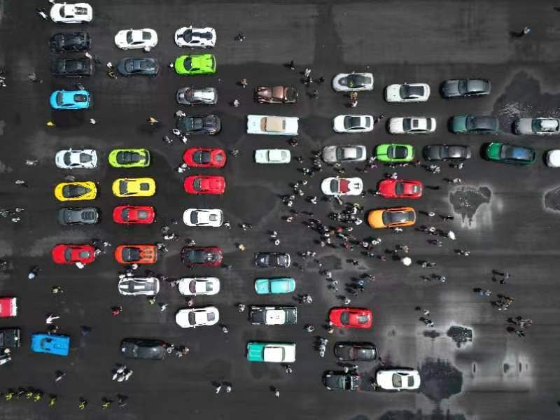 “郑”在穿越“擎”动中原老爷车+超级跑车巡游精彩继续