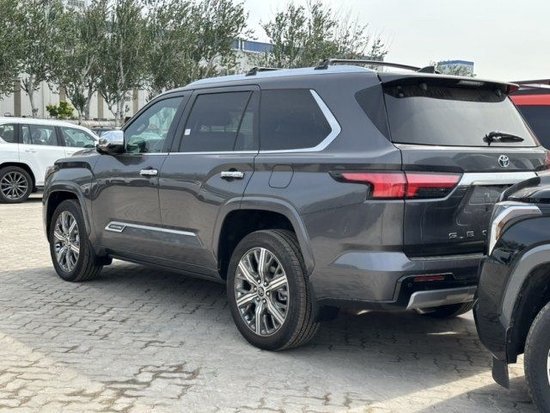 23款丰田红杉混合动力版港口夏季促销中