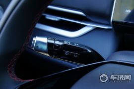 合众汽车-哪吒X