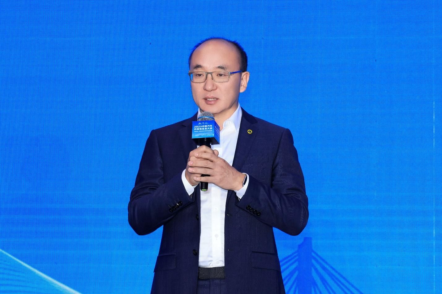 中国充电联盟闪充委员会成立，豪华汽车品牌共同布局充电网络