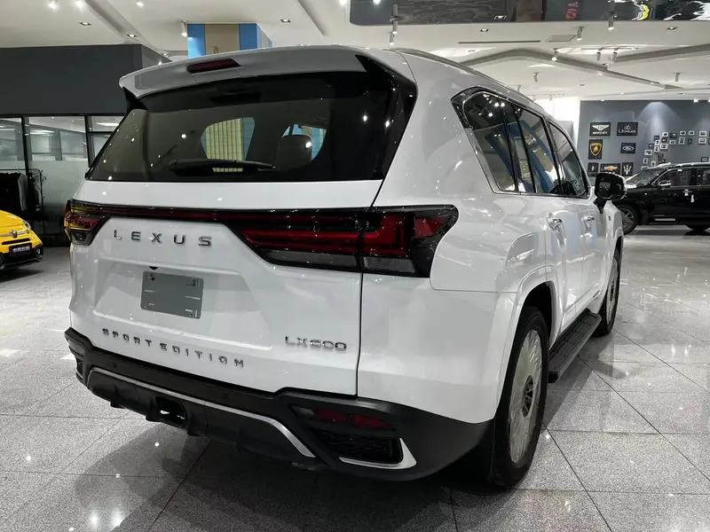 中东版24款雷克萨斯LX600大油箱天津现车优惠多