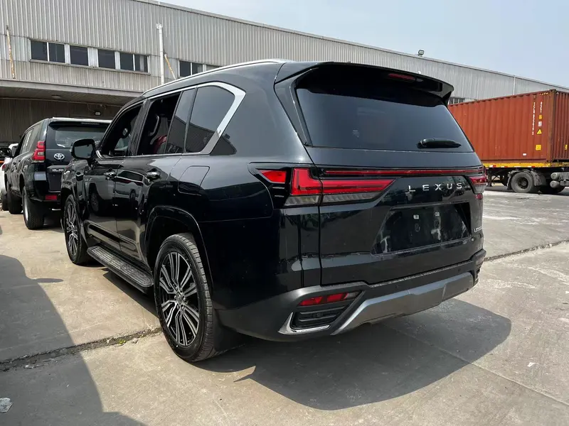 24款雷克萨斯LX600运动版现车 在售可分期135万起售