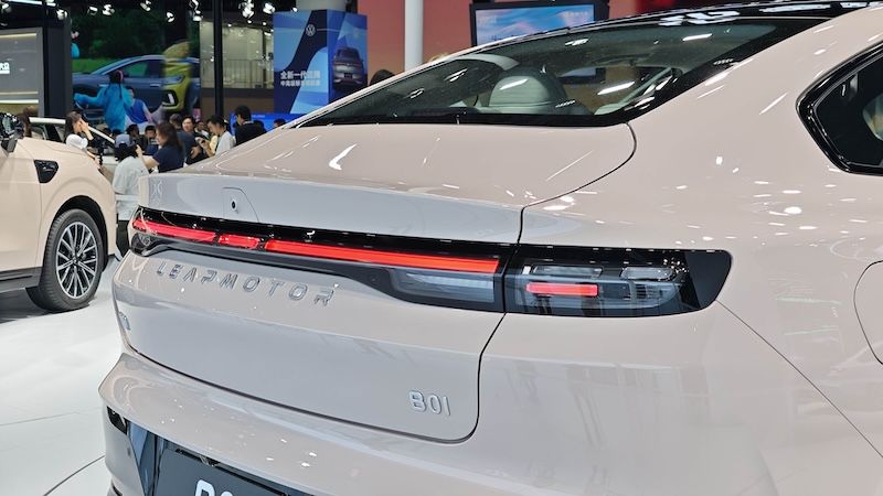零跑B01万台交付 B10摩根粉成都车展首亮相