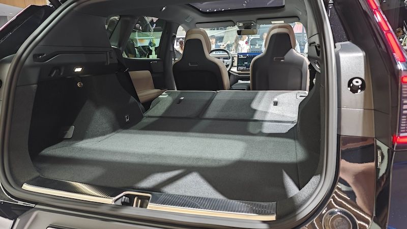 SMA架构赋能 沃尔沃全新XC70亮相成都车展
