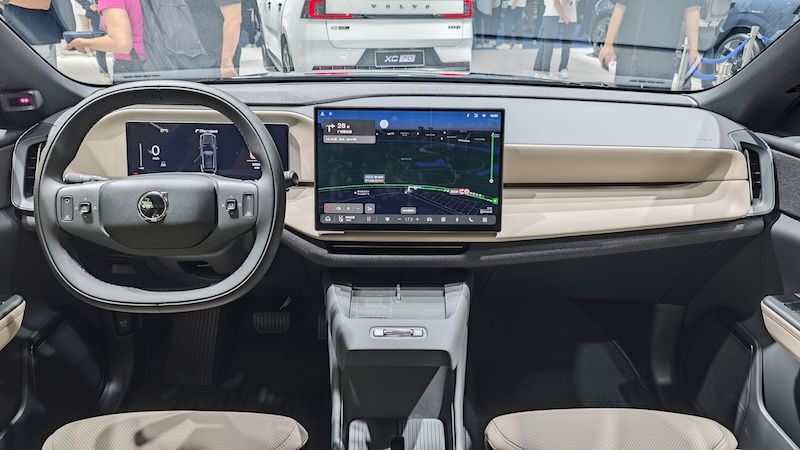 SMA架构赋能 沃尔沃全新XC70亮相成都车展