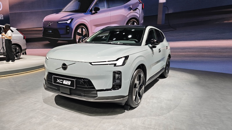 SMA架构赋能 沃尔沃全新XC70亮相成都车展